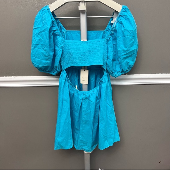 Puff sleeve dress - Picture 2 of 4